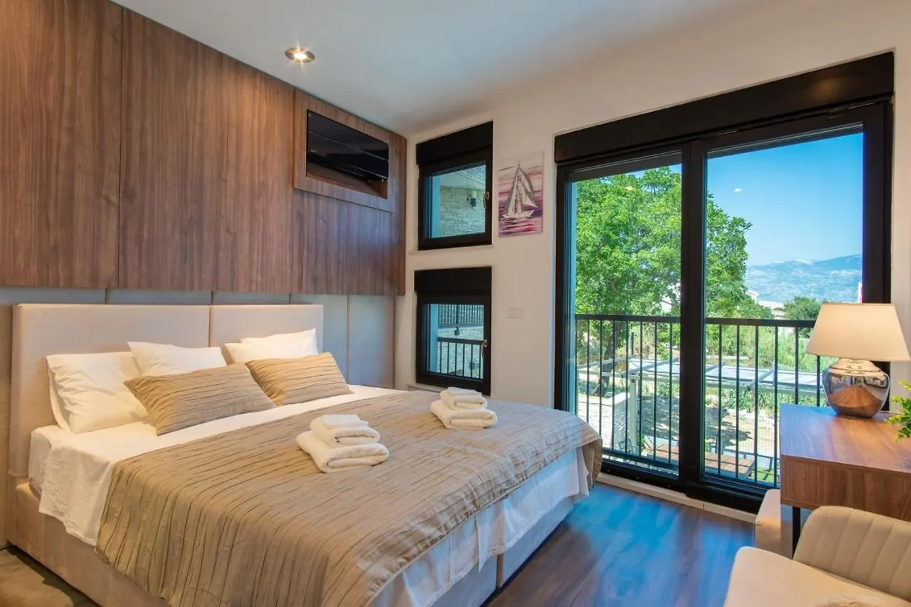 Perla Nera Heated Pool & Sauna Stan Trigraci