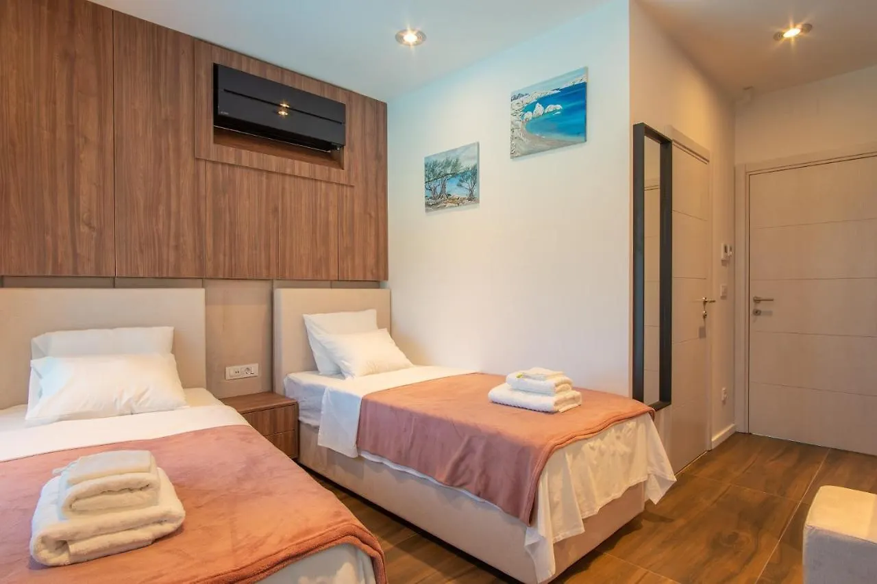 Perla Nera Heated Pool & Sauna Stan Trigraci Villa